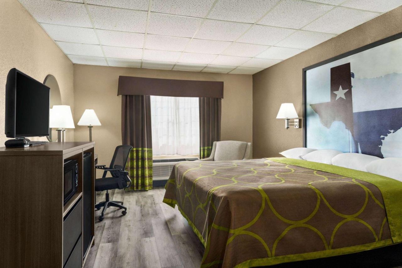 Super 8 By Wyndham Gainesville Tx Exterior foto