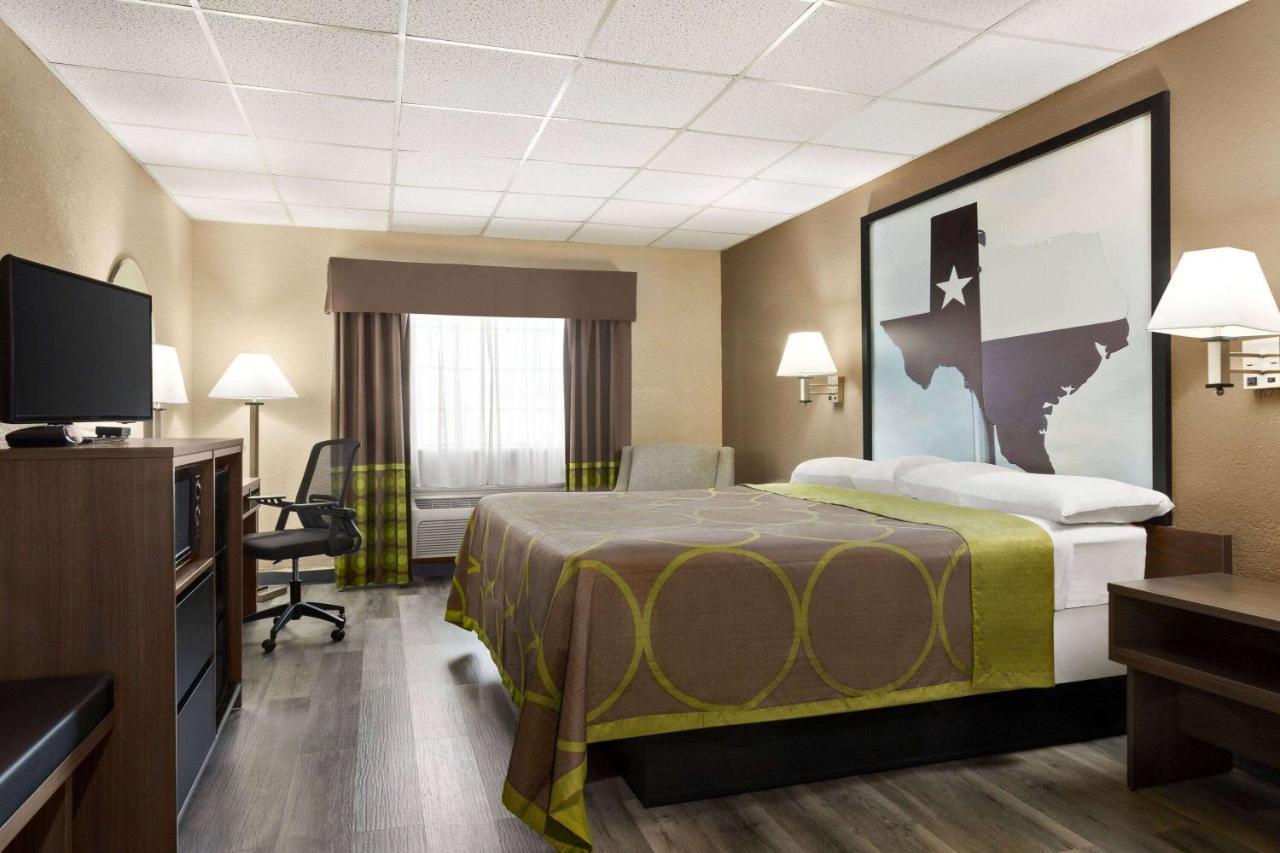 Super 8 By Wyndham Gainesville Tx Exterior foto