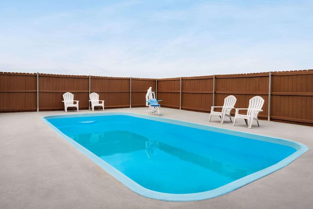 Super 8 By Wyndham Gainesville Tx Exterior foto